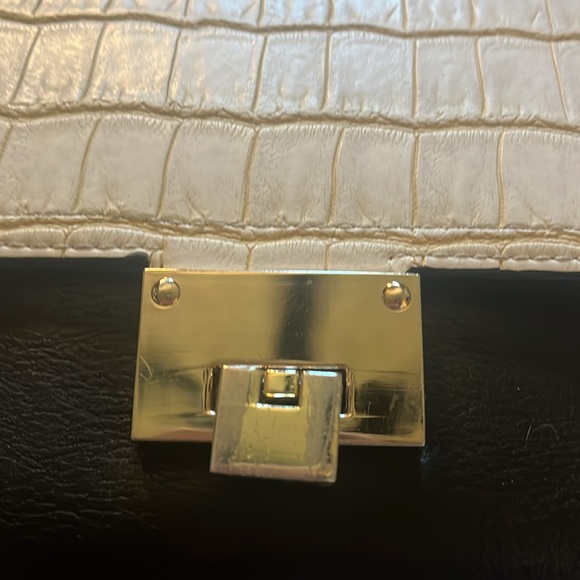 Neiman Marcus crossbody bag or purse. - Picture 2 of 5